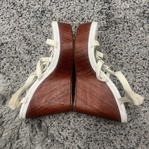 LOUIS VUITTON Wedge Sole Patent Leather Sandals Big Icon Thick - Picture 8 of 12